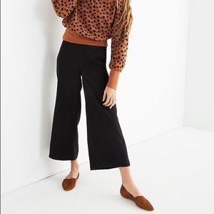 Madewell wide leg crop pull on pant black M